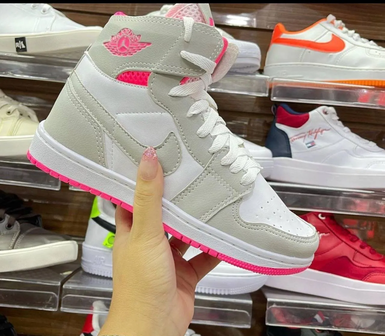 Calça mom jeans feminina - Image 03 (February 3, 2026)