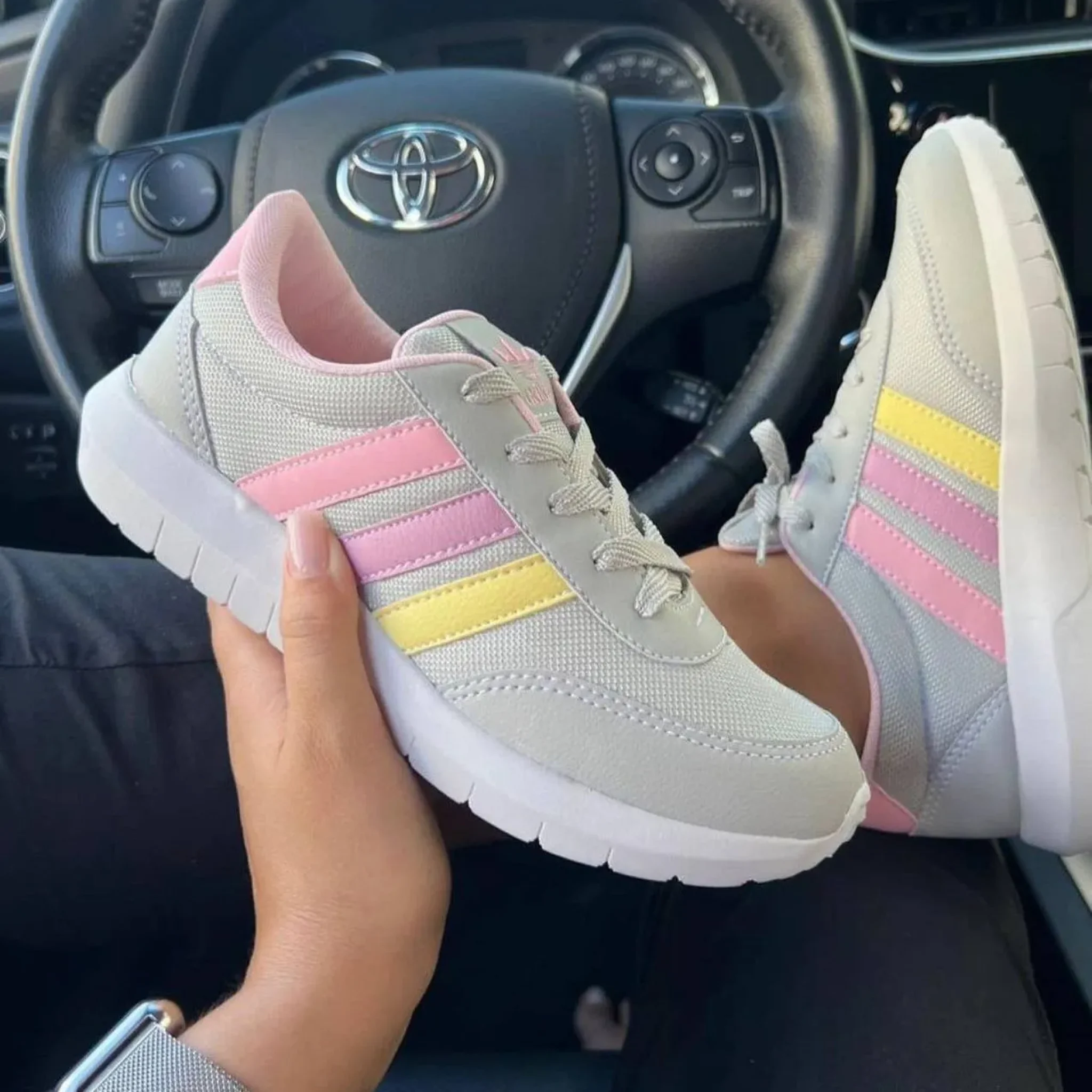 Calça mom jeans feminina - Image 05 (February 3, 2026)