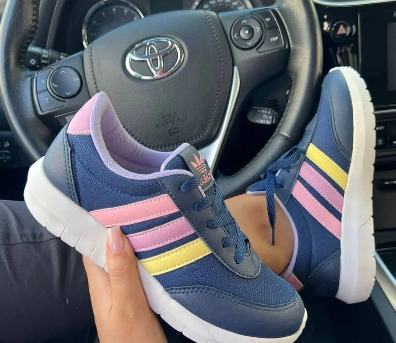 Calça mom jeans feminina - Image 06 (February 3, 2026)