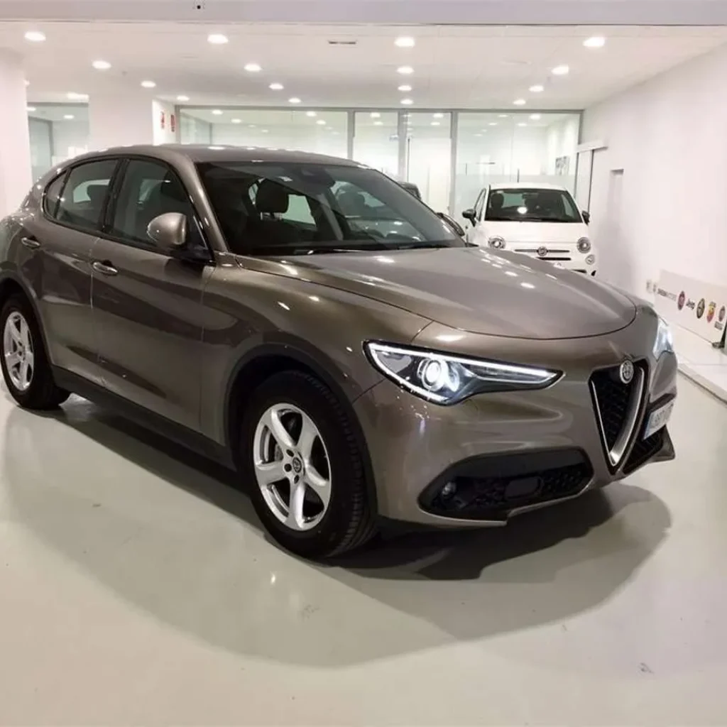 Range Rover - Image 02 (March 17, 2026)