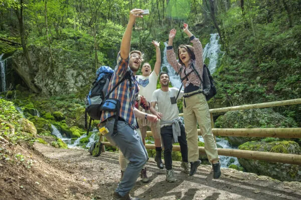 Yoga ao nascer do sol com vista para a serra - Image 05 (April 23, 2026)