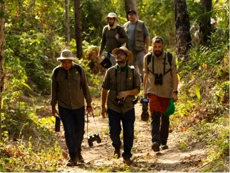 Yoga ao nascer do sol com vista para a serra - Image 06 (April 23, 2026)