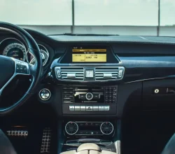 Range Rover - Image 04 (March 11, 2026)