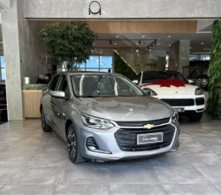 Range Rover - Image 02 (March 13, 2026)