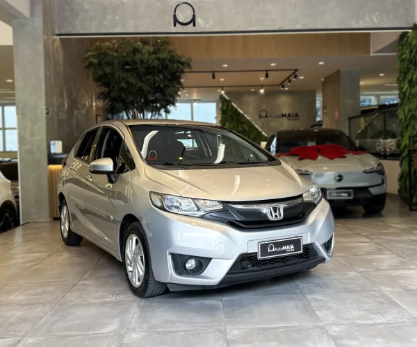 Range Rover - Image 06 (March 13, 2026)